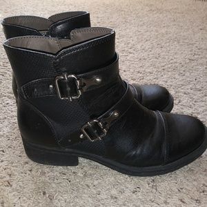 Euro soft by sofft black ankle boots